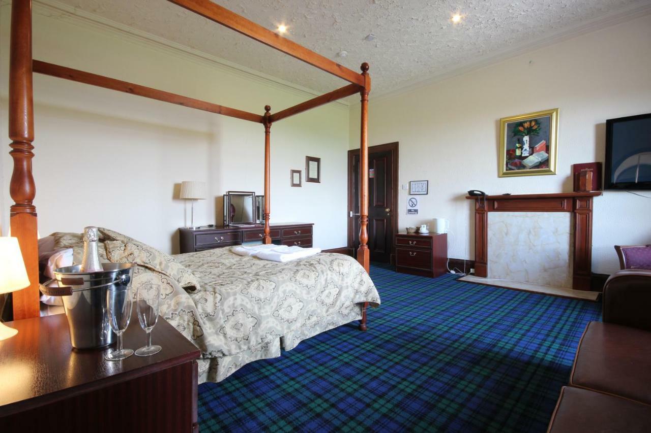 טרון The Anchorage Hotel מראה חיצוני תמונה